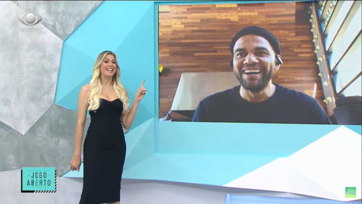 Renata Conversa com Daniel Alves no Jogo Aberto