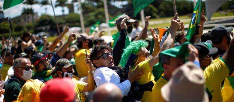 Fotógrafo Dida Sampaio é agredido durante manifestação