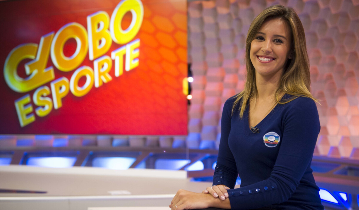 Cris Dias no antigo estúdio do Globo Esporte no Rio de Janeiro