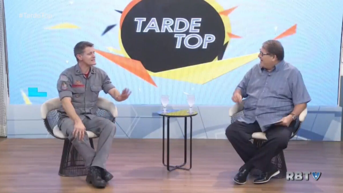 Luciano Faccioli continua apresentando o 'Tarde Top' na Rede Brasil