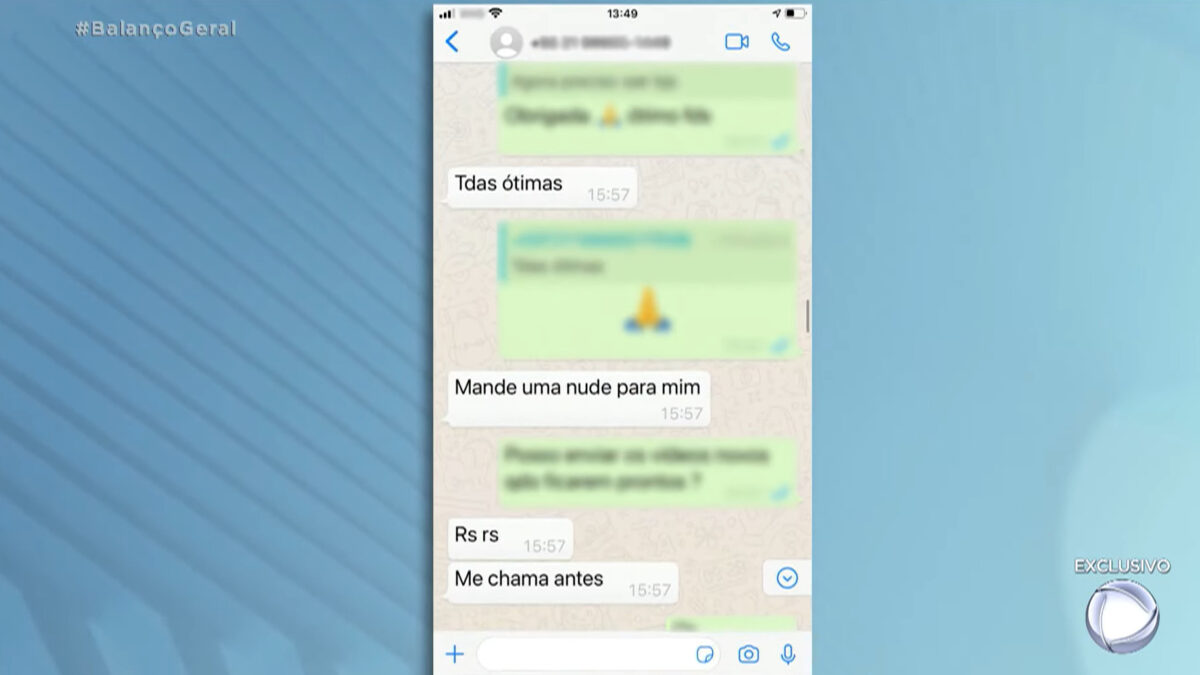 Conversas do Whatsapp entre o produtor e Aline. Ele pede uma foto de nude para ela