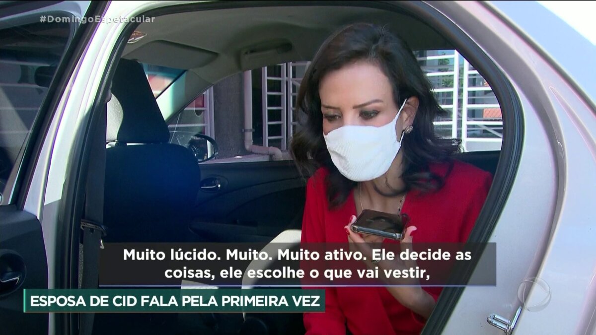 Fátima Sampaio, mulher de Cid Moreira, em entrevista a repórter Fabiana Oliveira do Domingo Espetacular