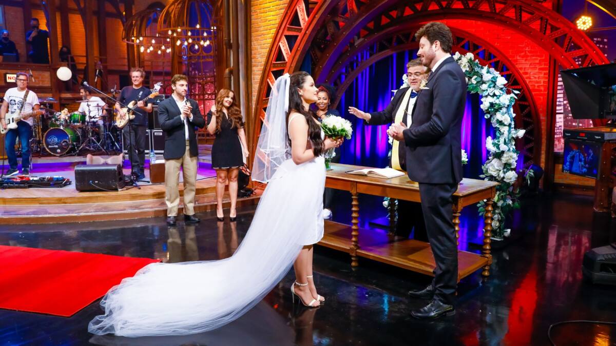 SBT Reapresenta Casamento De Maraisa E Gentili No The Noite