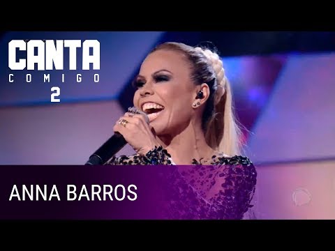 Anna Barros canta, dança, anima e vira o 