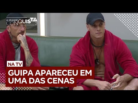 Guipa e Fellipe, Donos da Mansão, assistem a vídeos com 