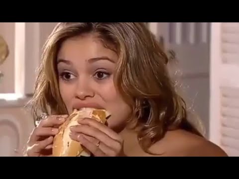 Sophie Charlotte comendo pão (novela Ti Ti Ti -2010)