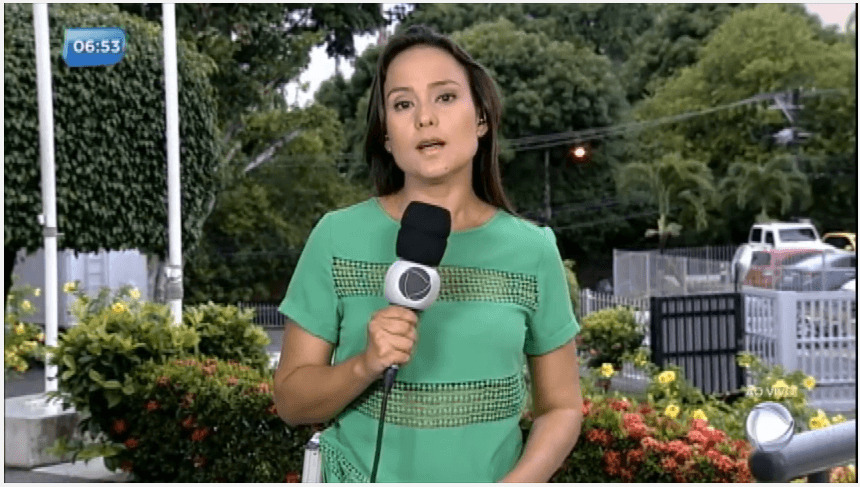 Repórter Marisol Almofrey durante entrada ao vivo no JR