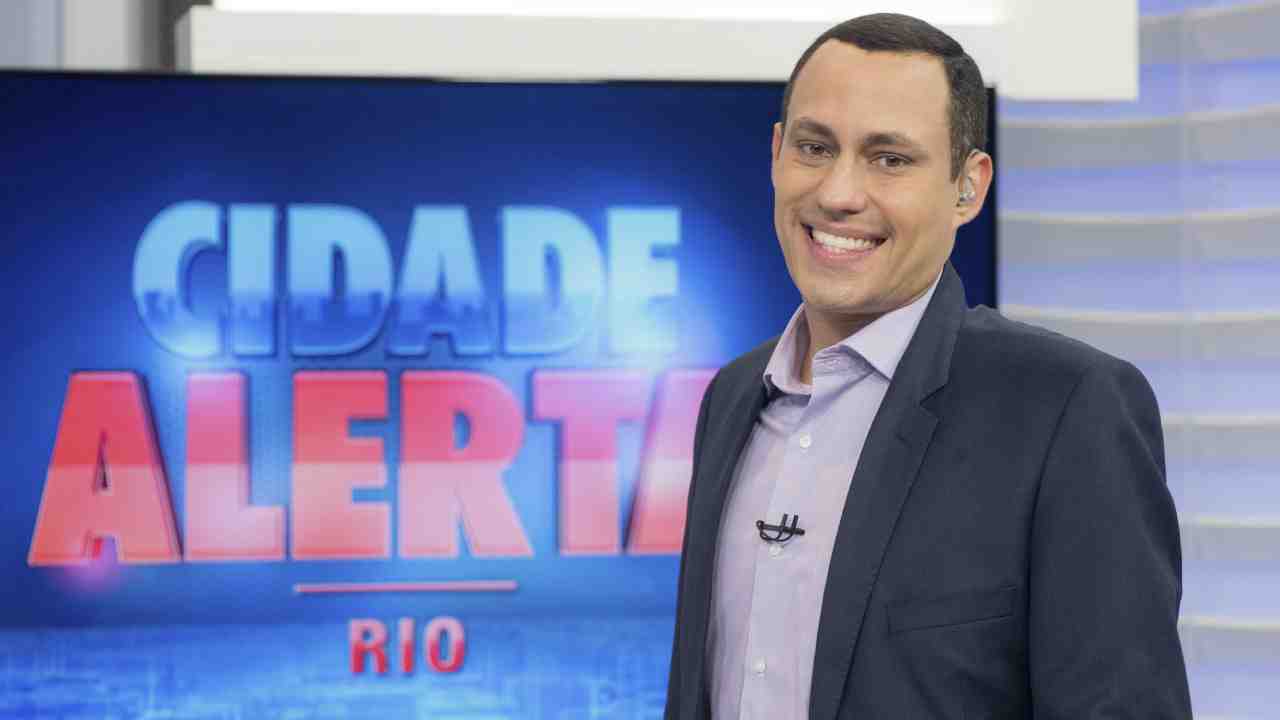 Ernani Alves apresenta o "Cidade Alerta Rio "