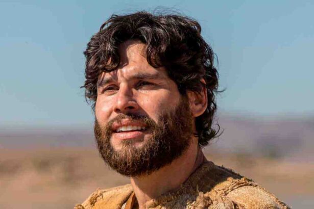 Foto de Dudu Azevedo como Jesus na novela da Record TV