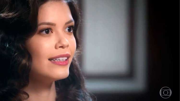 Cris/Julia (Vitória Strada)