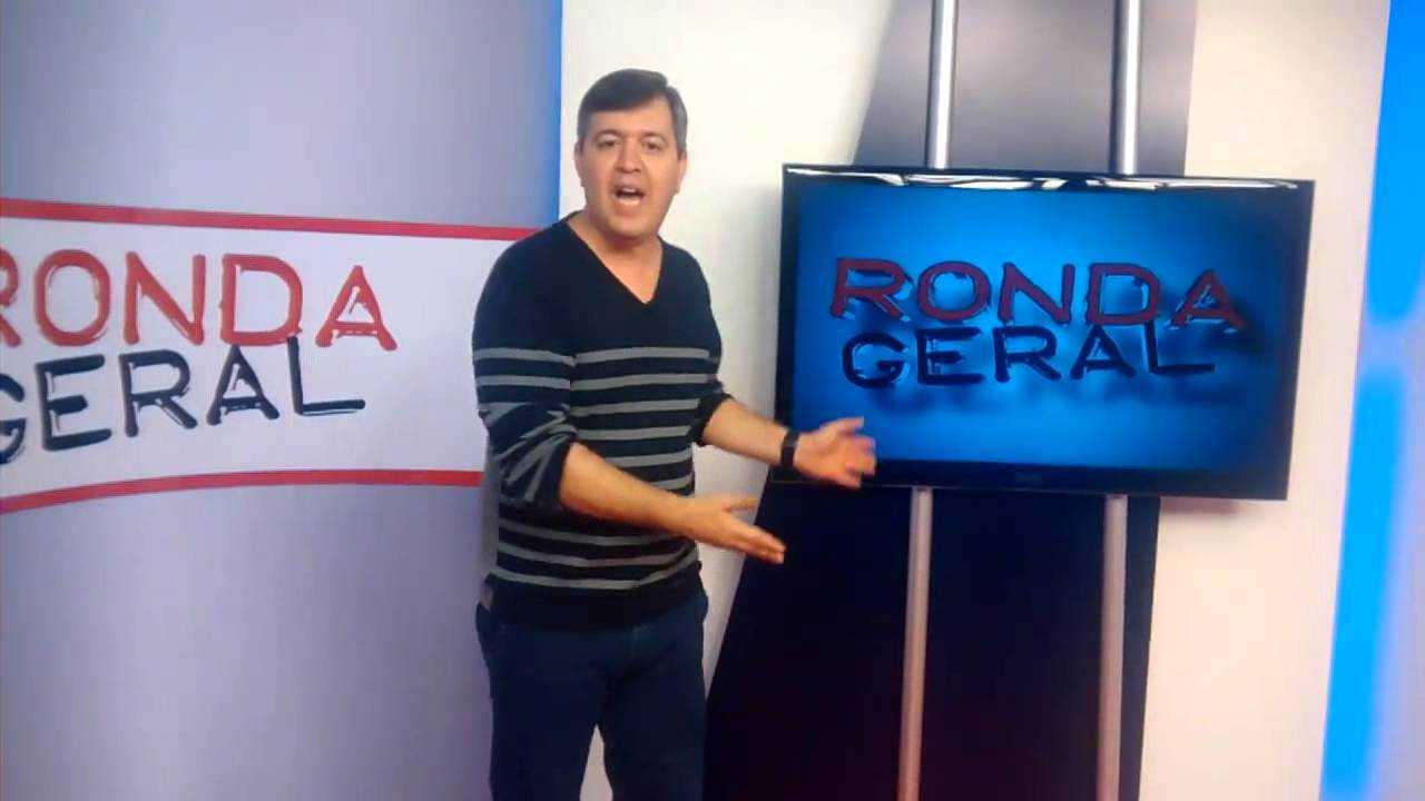 Sérgio Dionízio apresentando o "Ronda Geral" (Foto: Reprodução/TV Tribuna)