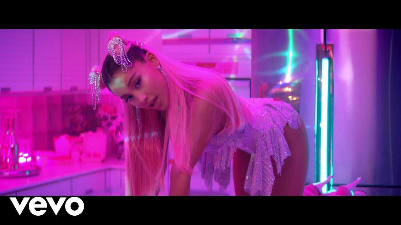 Ariana Grande lança clipe de '7 Rings'