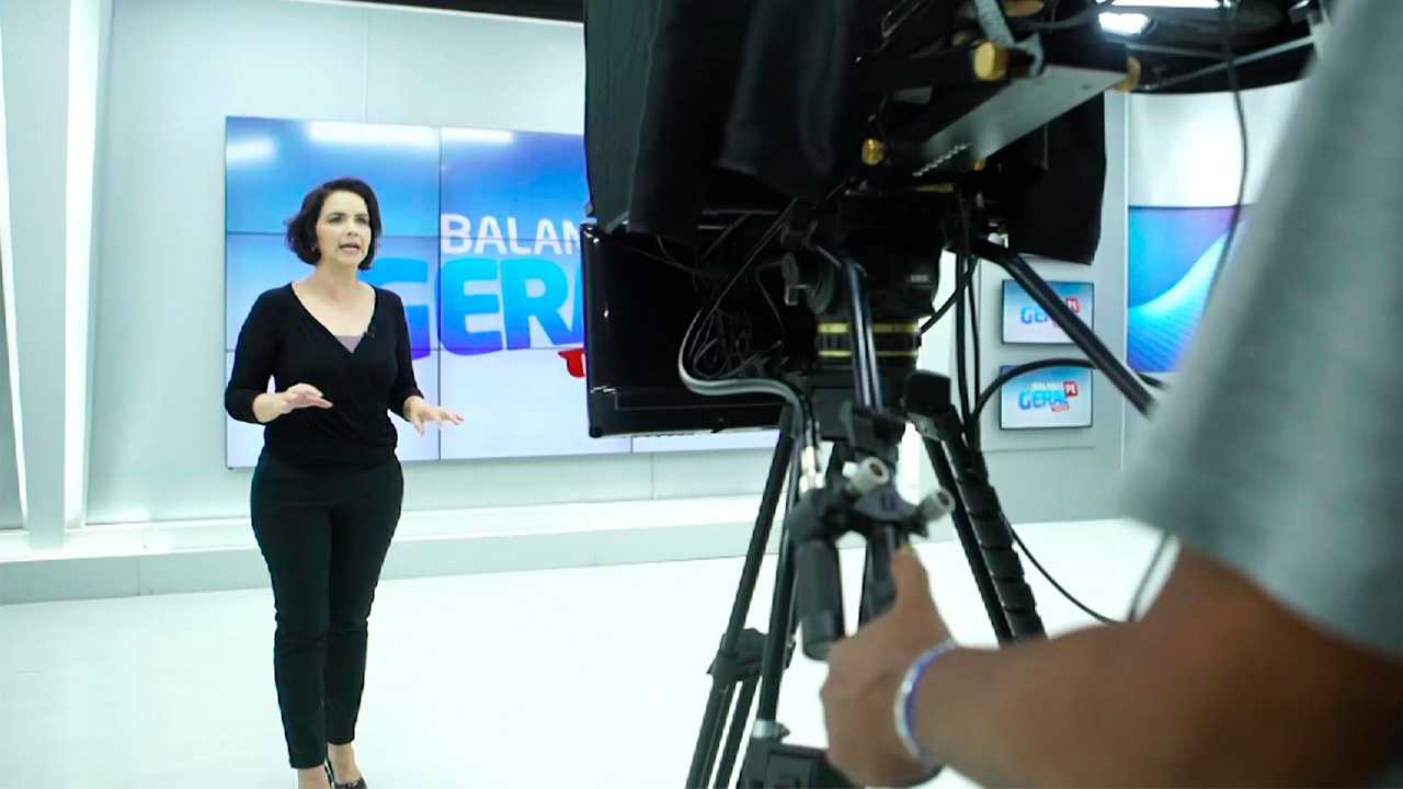 Isly Viana é a nova apresentadora do 'Balanço Geral Manhã'