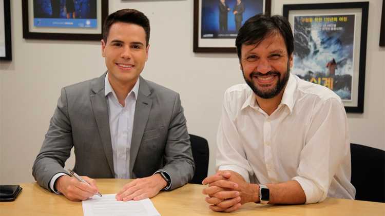 O apresentador Luiz Bacci e Antonio Guerreiro, Vice-Presidente de Jornalismo da Record TV