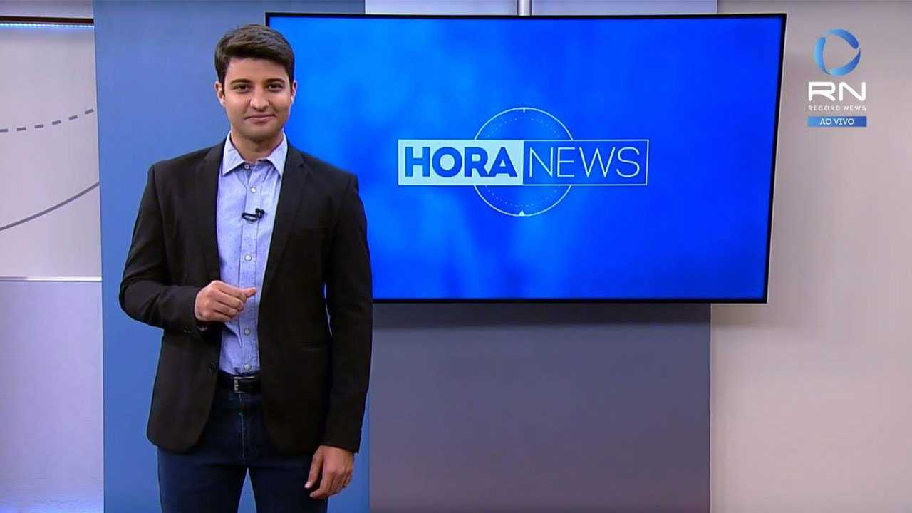 Rafael Algarte apresenta o "Hora News" na Record News