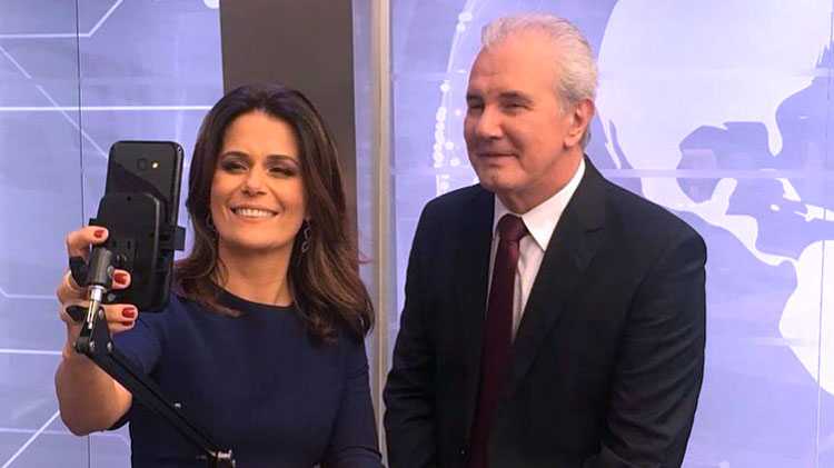 Adriana Araújo e Celso Freitas nos bastidores do JR