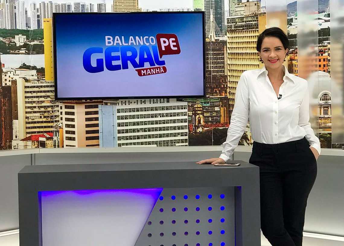 Isly Viana apresentando o 'Balanço Geral - PE'