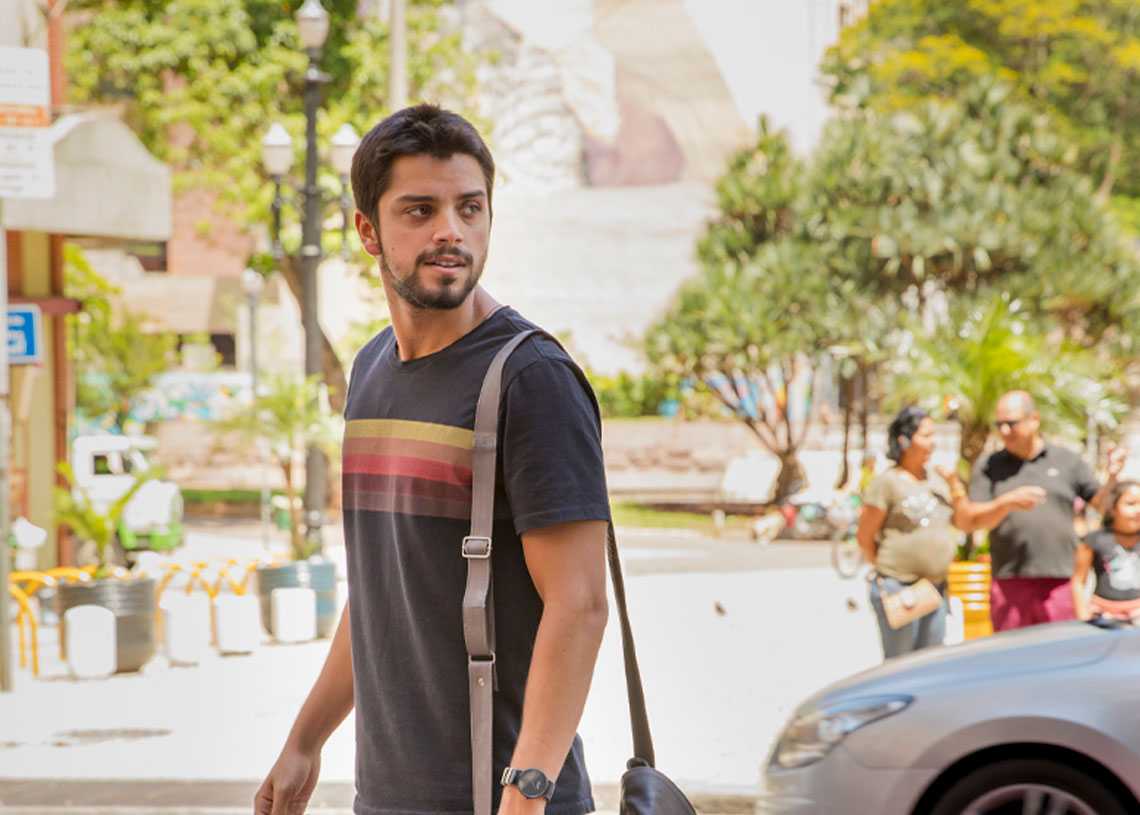 Bruno (Rodrigo Simas) Orfãos da Terra