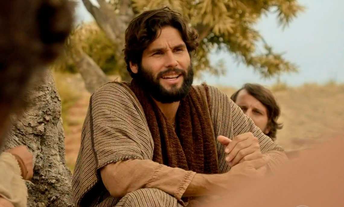Dudu Azevedo como Jesus em cena da novela da Record TV