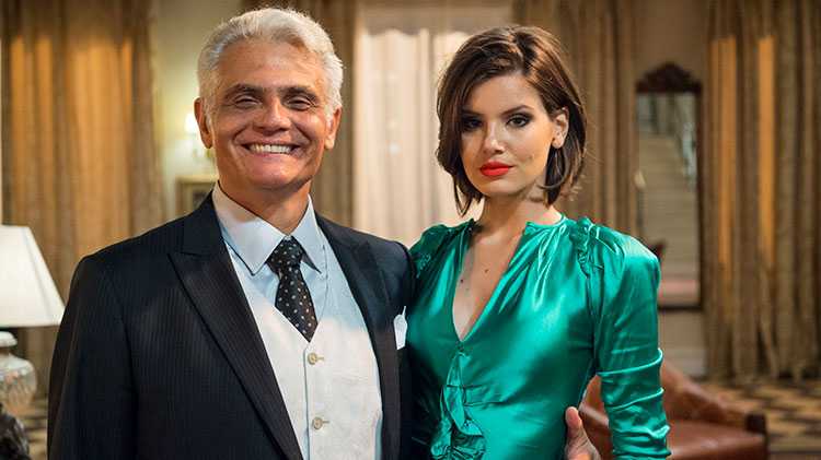 Duque (Tarcisio Filho) e Vanessa (Camila Queiroz) em cena de Verão 90