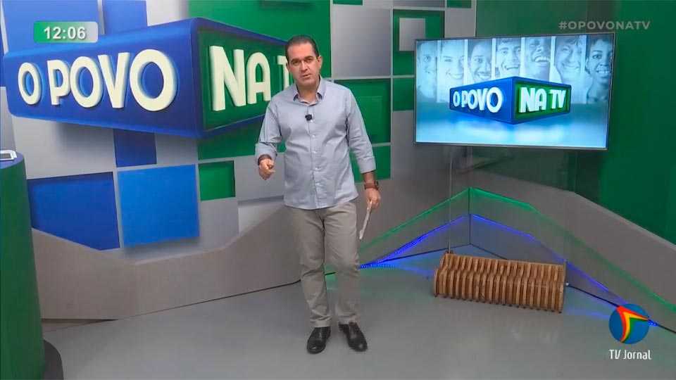 Apresentador Dilson Oliveira que comanda 'O Povo na TV', um dos campeões de audiência da TV Jornal Interior