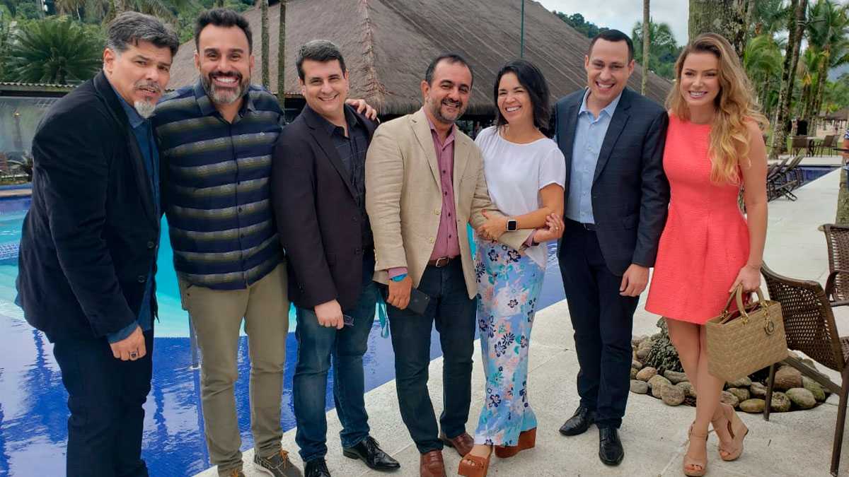 Maurício Mattar, Fábio Ramalho, Gustavo Marques, Ernani Alves e Rayanni Moraes prestigiando o evento da Record TV Rio em Mangaratiba