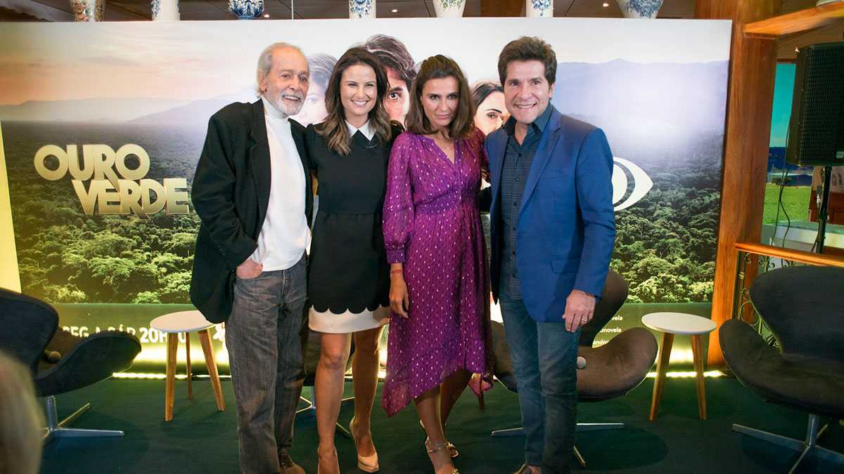 Os atores Gracindo Júnior e Úrsula Corona, a autora Maria João Costa e o cantor Daniel na coletiva de imprensa da novela Ouro Verde