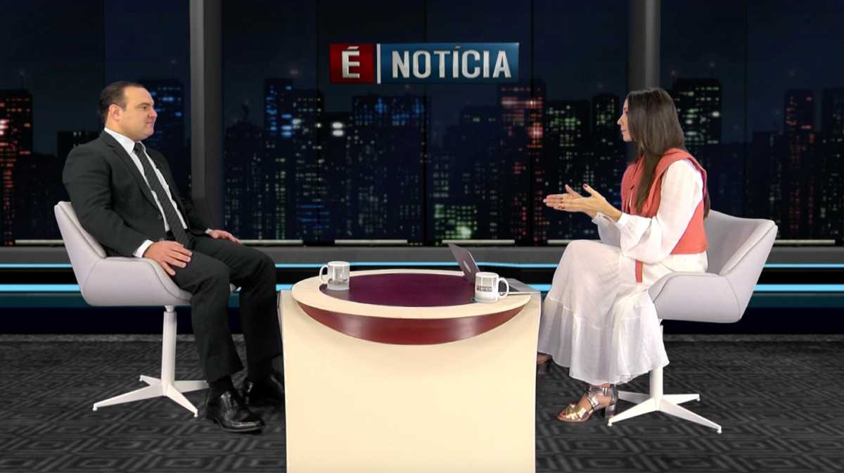 Amanda Klein conversa com o Ministro Jorge Oliveira