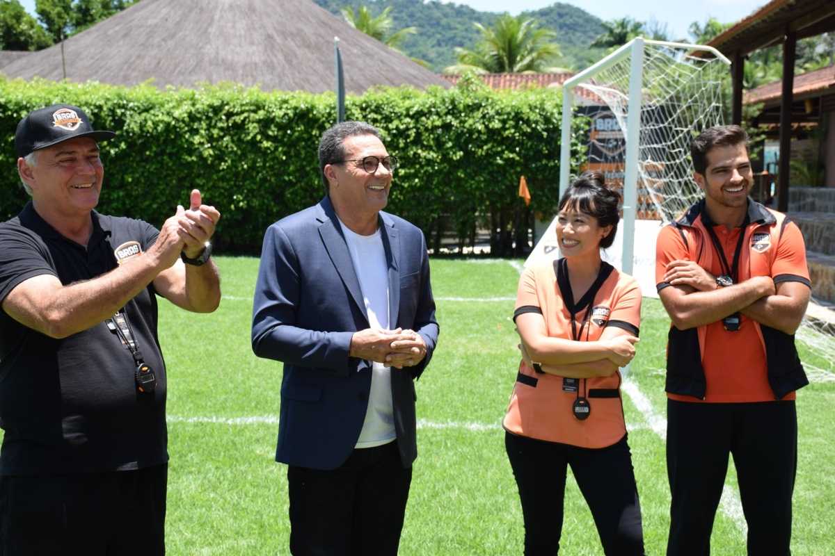 Vanderlei Luxemburgo faz participação na novela Amor Sem Igual