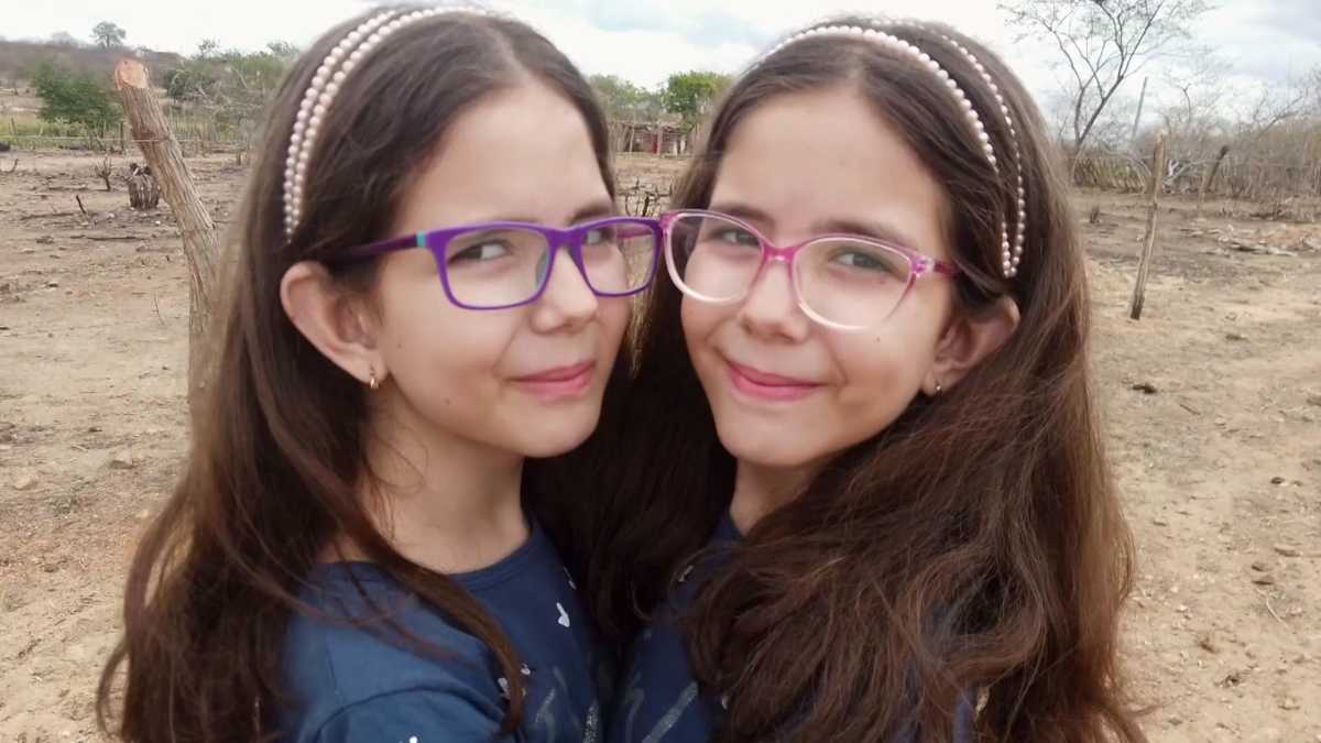 Maria Clara e Maria Clarisse - As Gemeas Siamesas