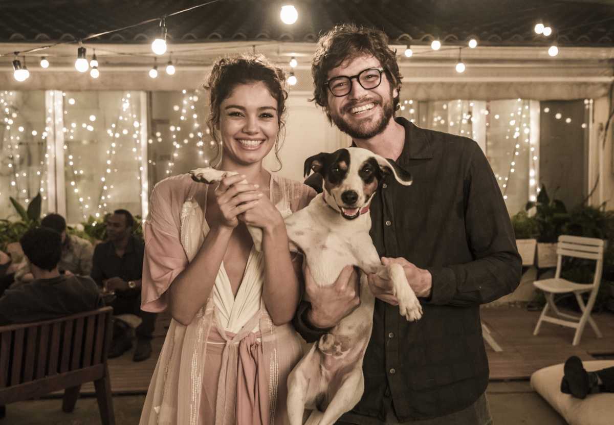 Foto de Paulo (Emilio Dantas) e Maria Alice ( Sophie Charlotte) em Todas as Mulheres do Mundo