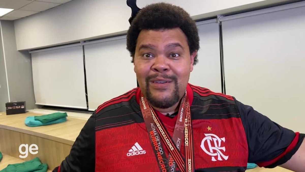 Babu Santana coma Camisa do Flamengo