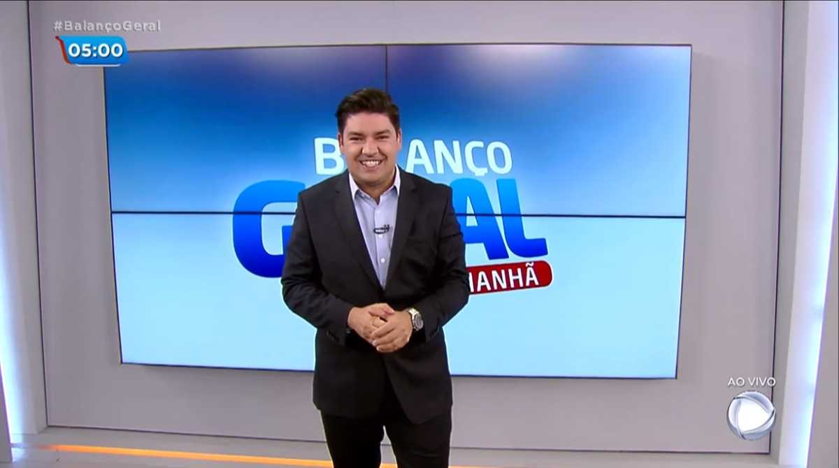 Bruno Peruka apresentando o Balanço Geral