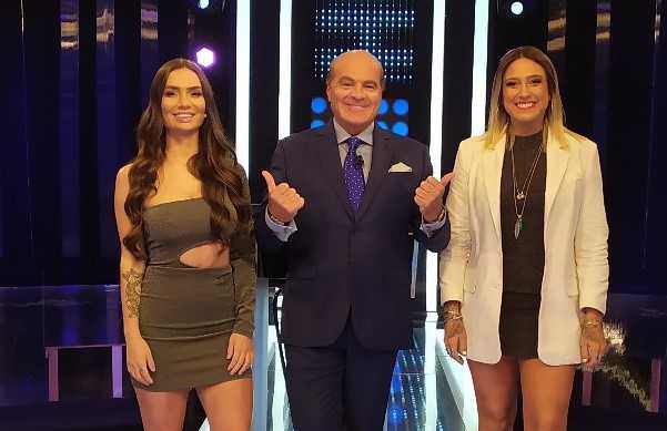 Tati Dias e Stéfani Bays no cenário do Mega Senha