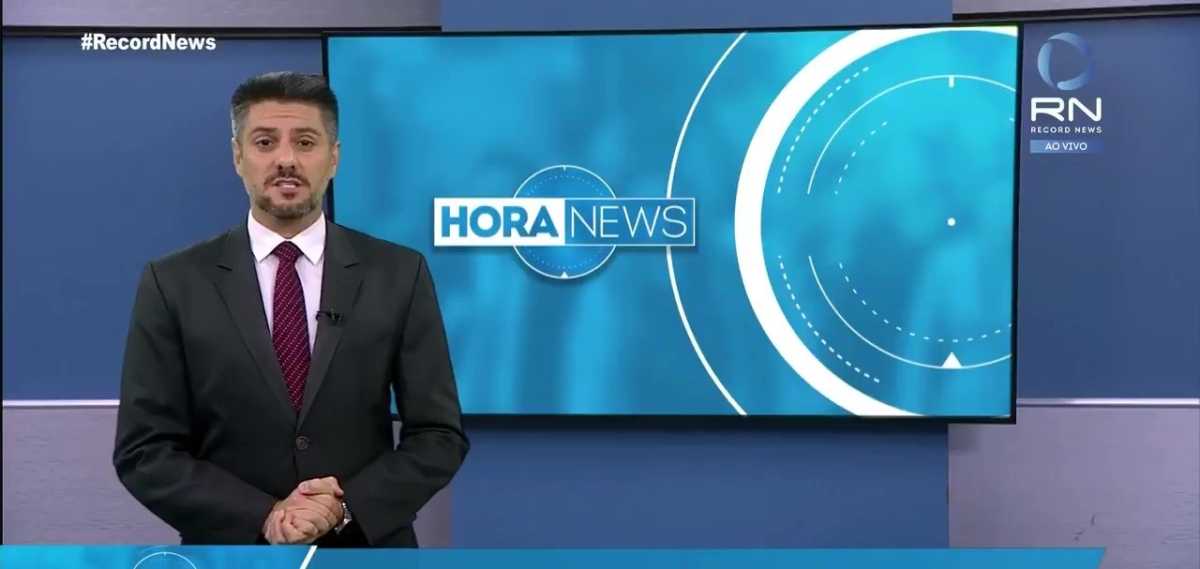 Thiago Moraes apresenta o Hora News na Record News