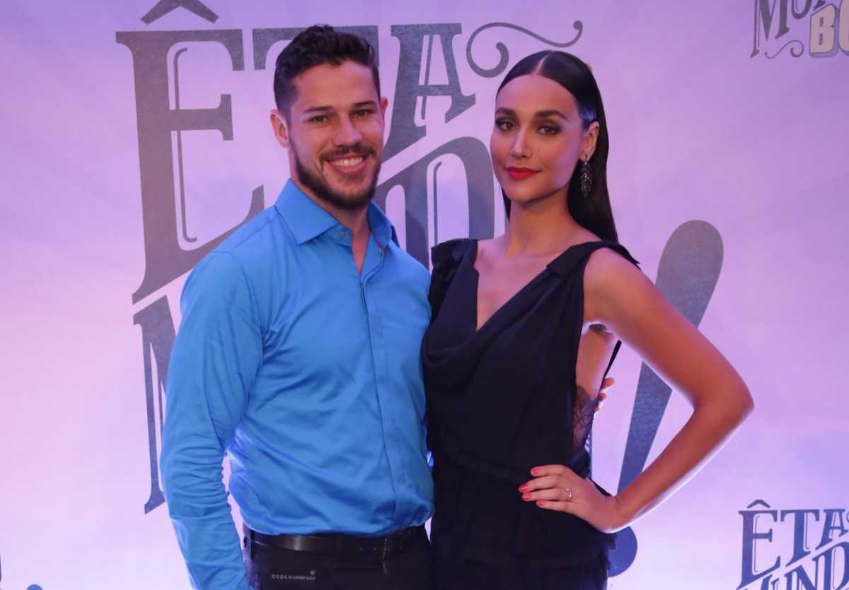 Jose Loreto e Debora Nascimento na coletiva de imprensa de Êta Mundo Bom