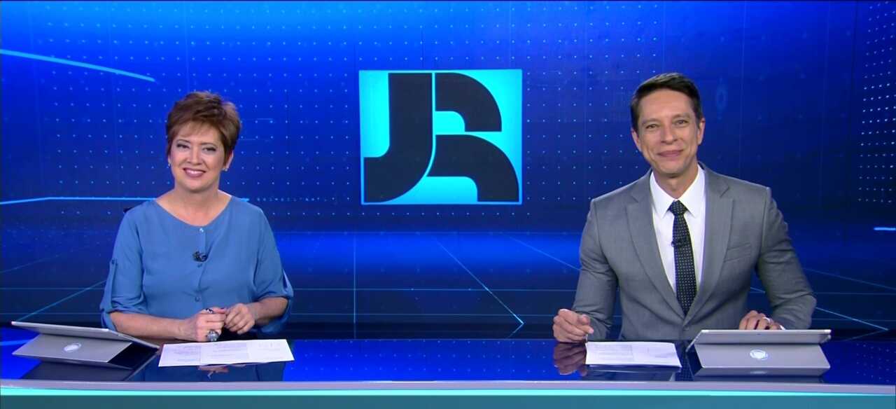 Christina Lemos e Sergio Aguiar no encerramento do Jornal da Recor exibido nesta terça-feira (11)