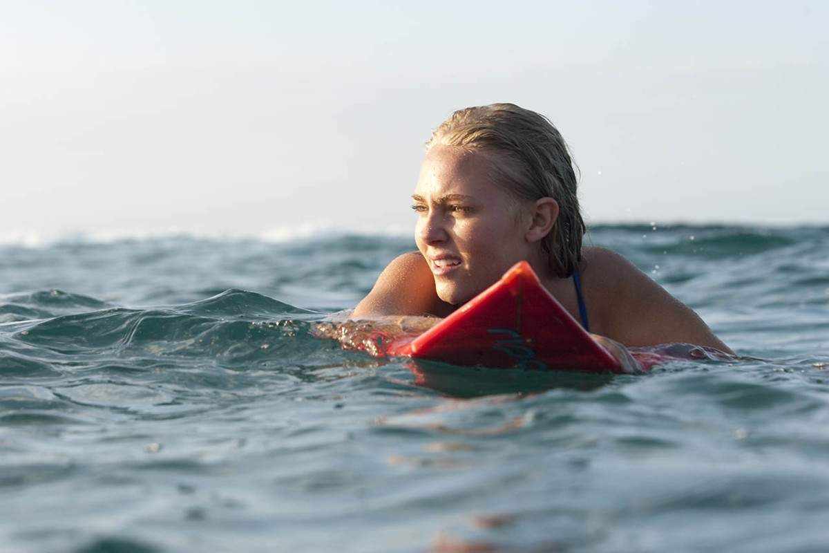 Atriz AnnaSophia Robb em uma cena do filme Soul Surfer - Coragem De Viver, exibido pela Globo na Sessão da arde