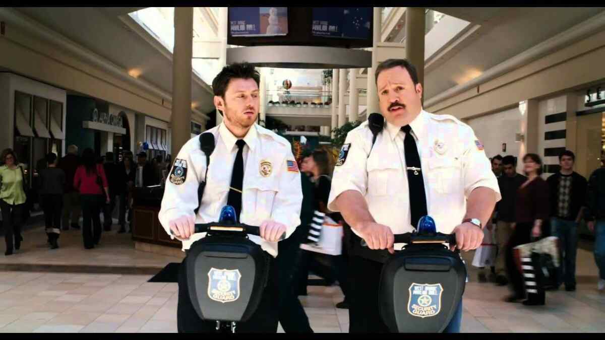 Ator Kevin James, em ação no filme Segurança De Shopping, exibido pela Globo na Sessão da Tarde