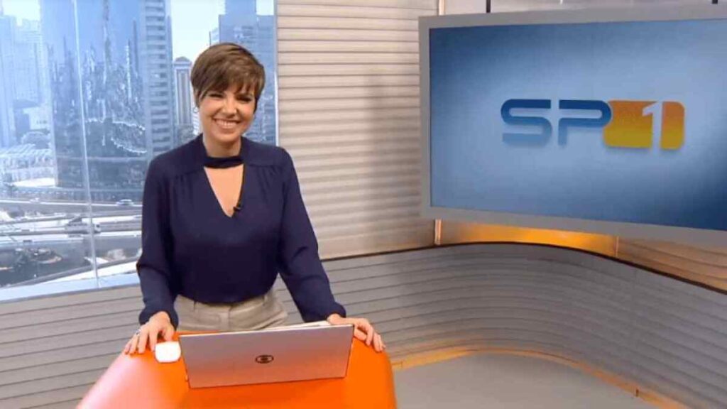 Glória Vanique no estúdio do SPTV na Globo SP, onde era apresentadora eventual