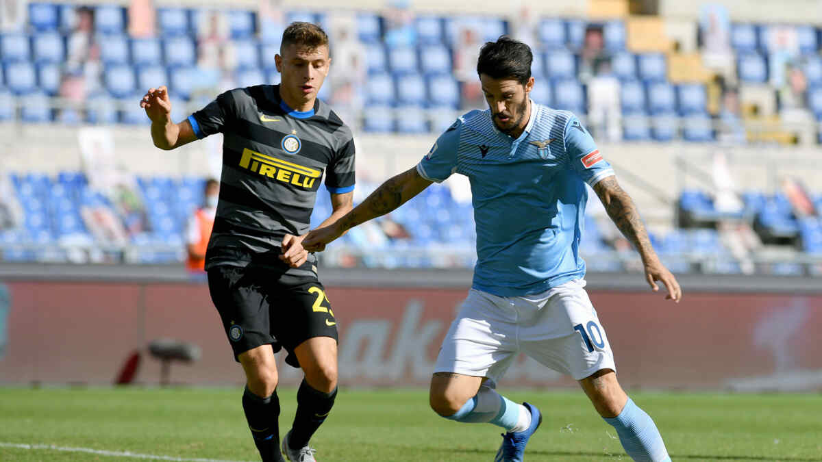 Jogadores da Inter de Milão em campo pelo Campeonato Italiano