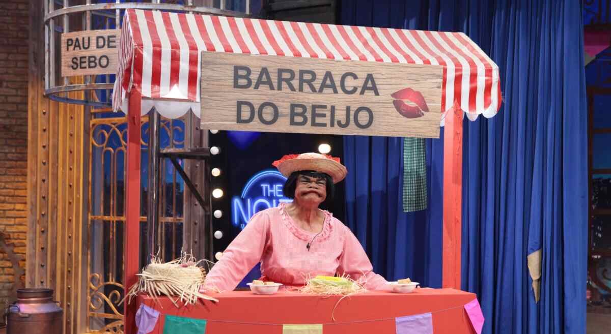 Rodela durante uma participação no programa The Noite