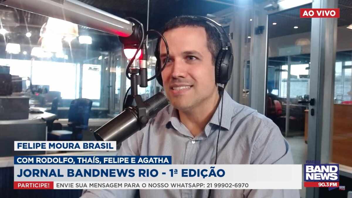 Felipe Moura Brasil nos estúdios da BandNews FM no Rio de Janeiro