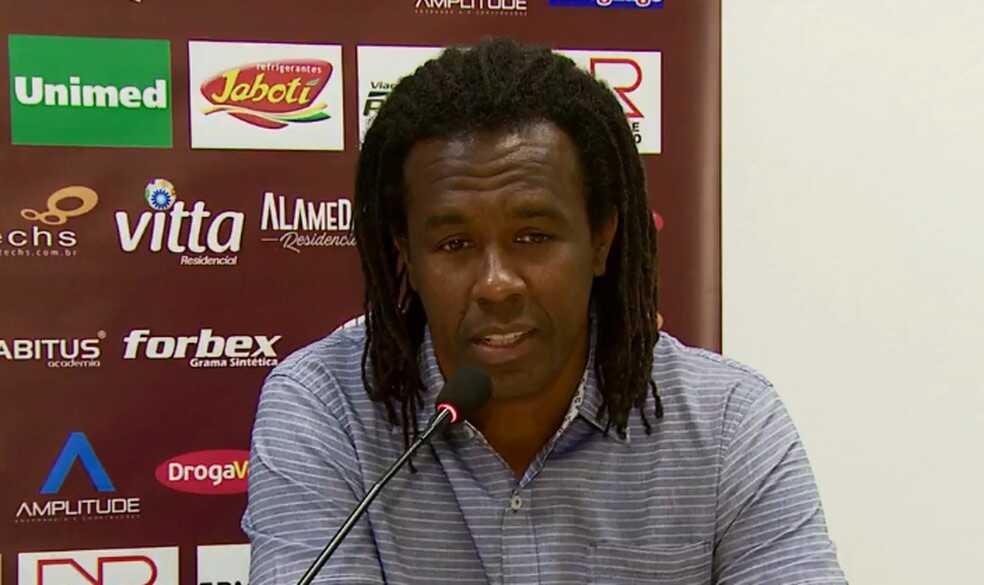 Ex-jogador, Roque Júnior, é o novo comentarista do esporte da Globo