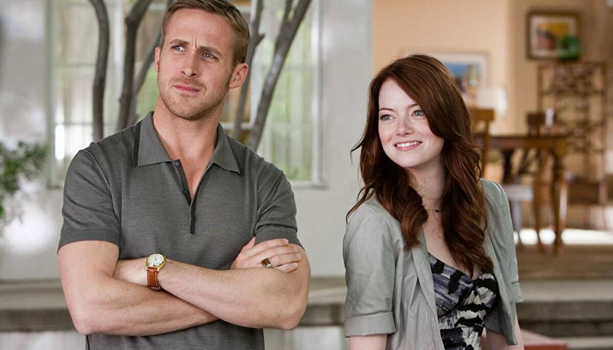 Cena do filme Amor a Toda Prova, com o casal protagonista. Filme é atração da Globo no Supercine