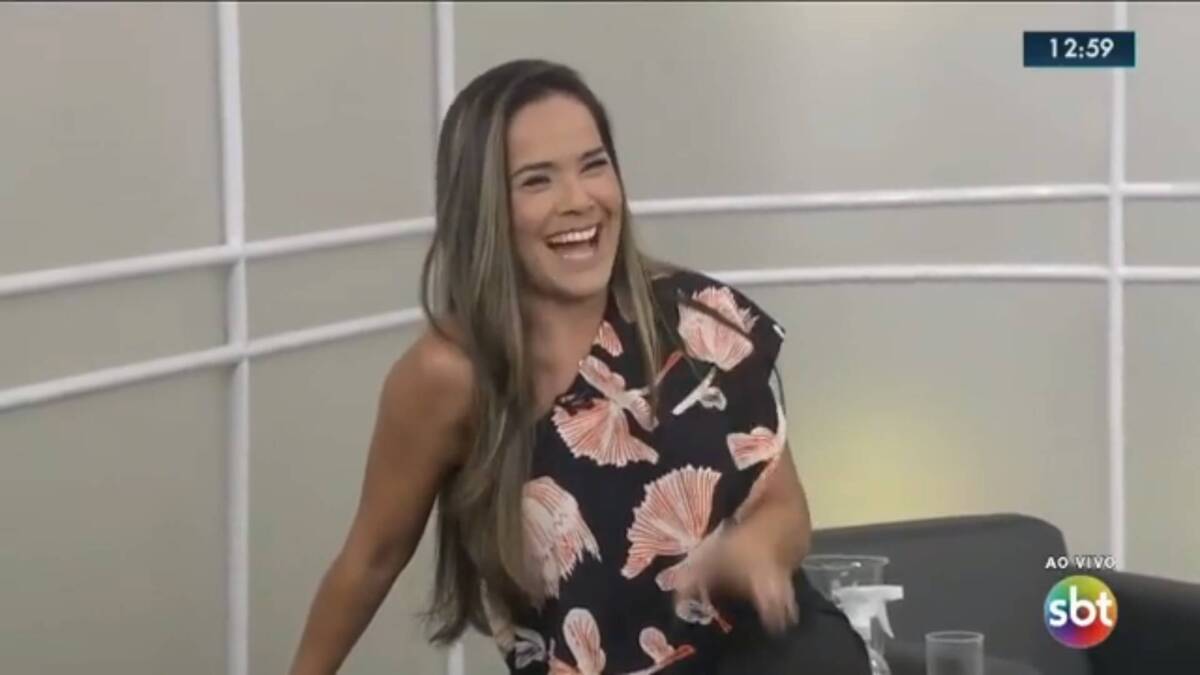 Isabele Benito brinca e diz para "dar o que quiser" no SBT Rio