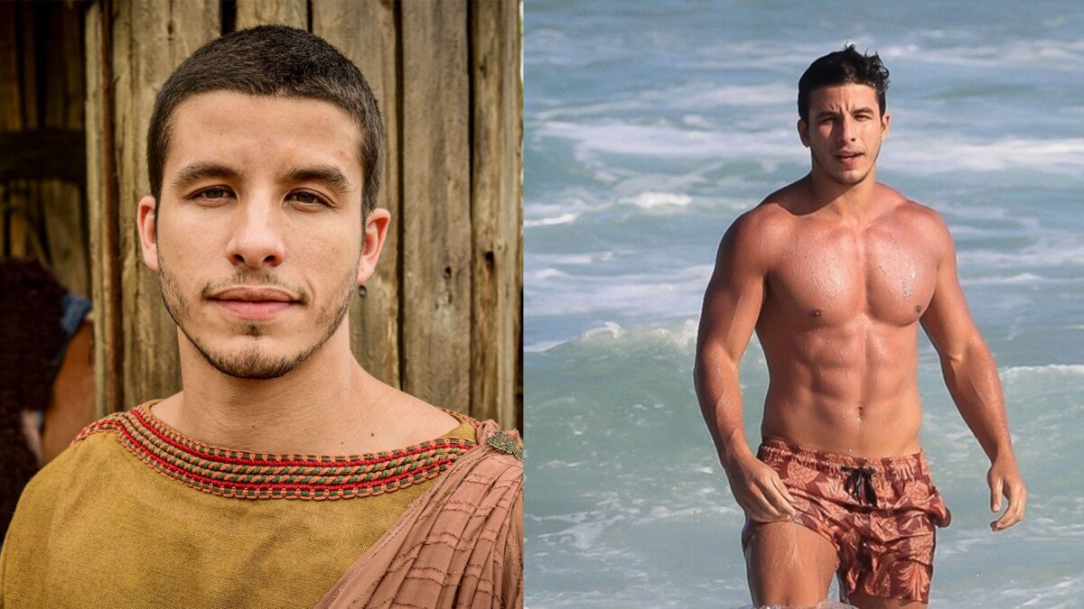 Ator Ricky Tavares caracterizado como Harã da novela Gênesis. Ele sem camisa, exibindo seu corpo sarado na praia da barra da Tijuca, Rio de Janeiro.