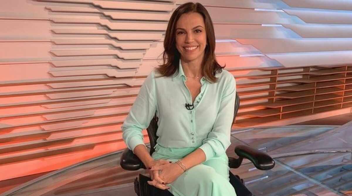 Ana Paula Araújo no estúdio do Bom Dia Brasil na Globo