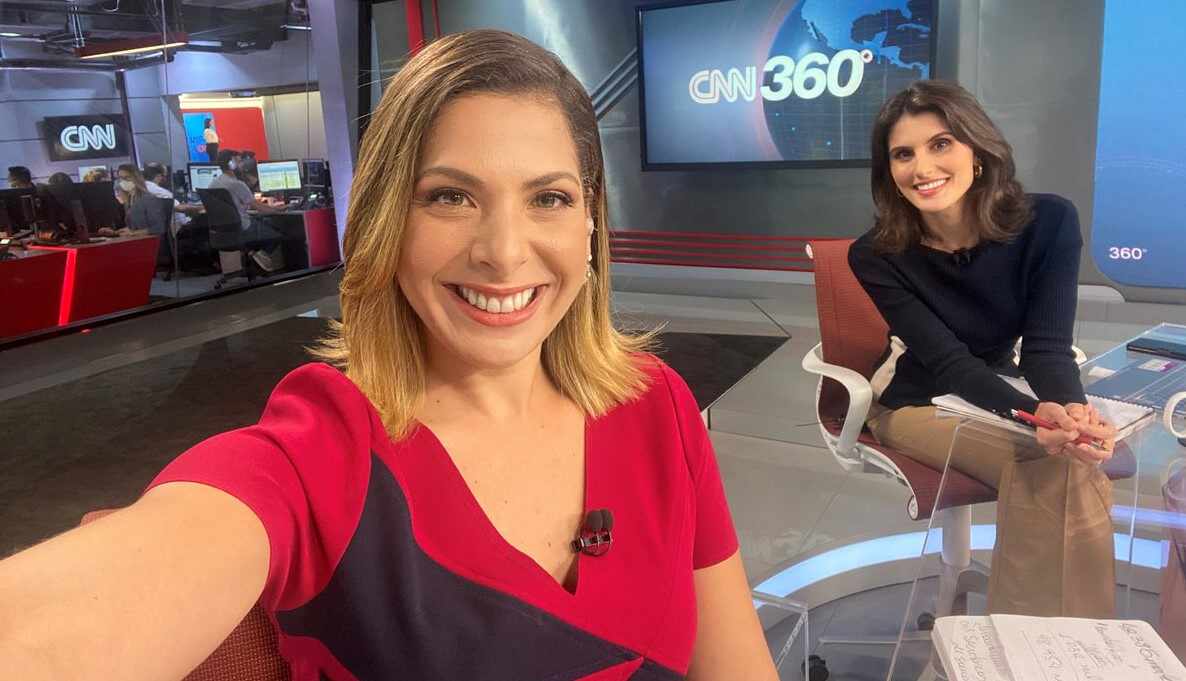 Daniela Lima e Carol Nogueira nos estúdios da CNN Brasil e São Paulo