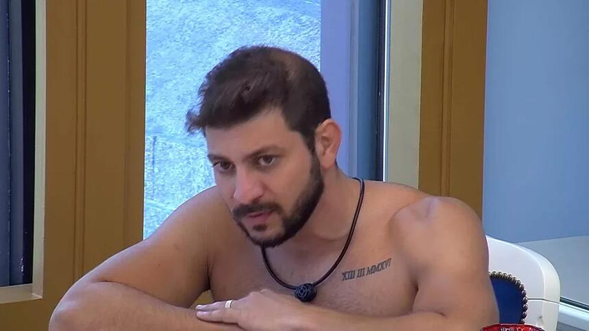 Caio conversou com Pocah e Arthur sobre votos no BBB 21. O fazendeiro disse para Pocah que nunca votou nela.